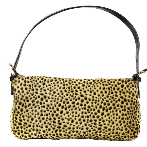 Fendi Baguette - Picture 2 of 10
